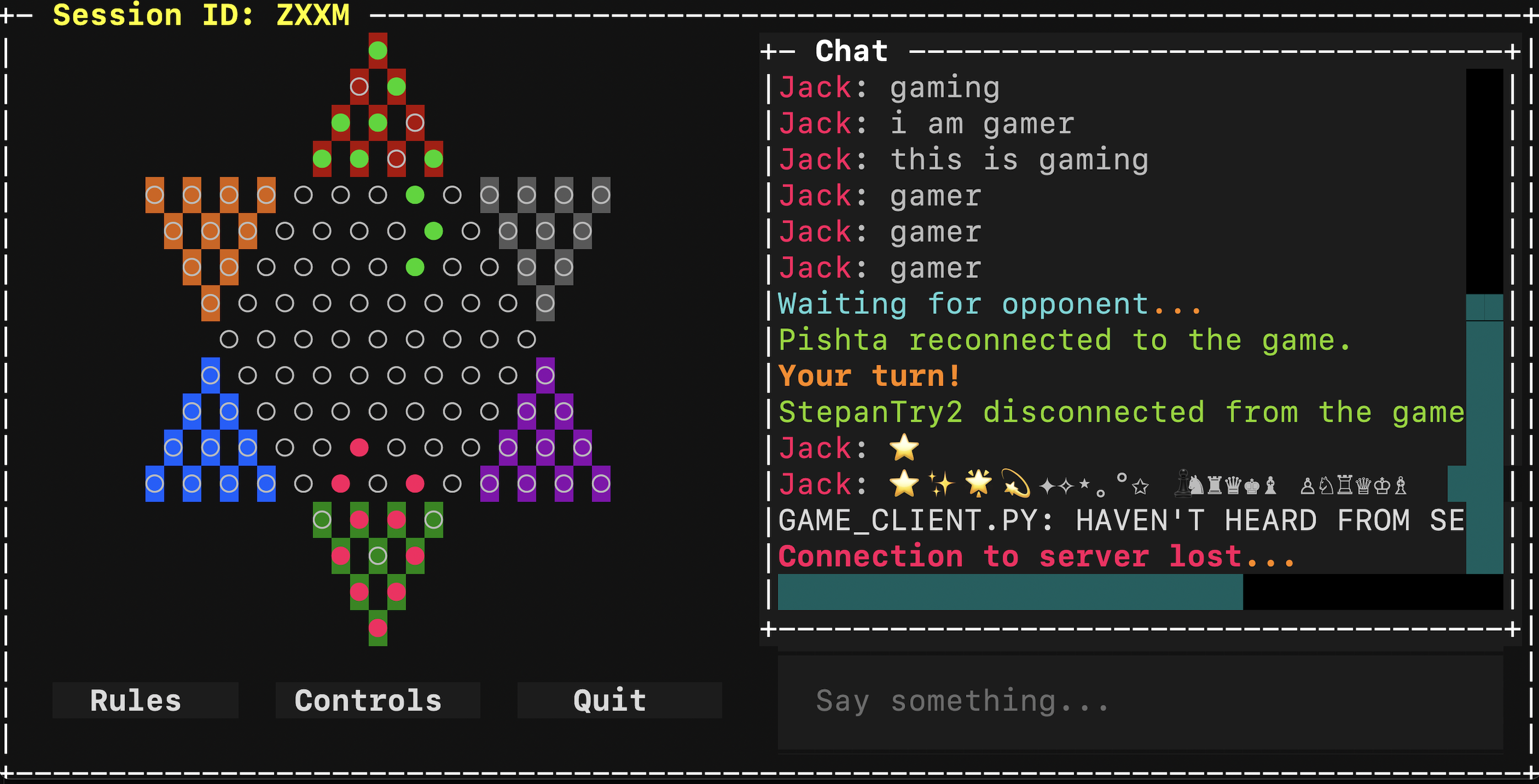 Chinese Checkers game interface with a board and multiplayer chat.